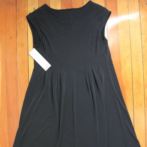 New With Tags Liz Lange Maternity Dress - Picture 6 of 9